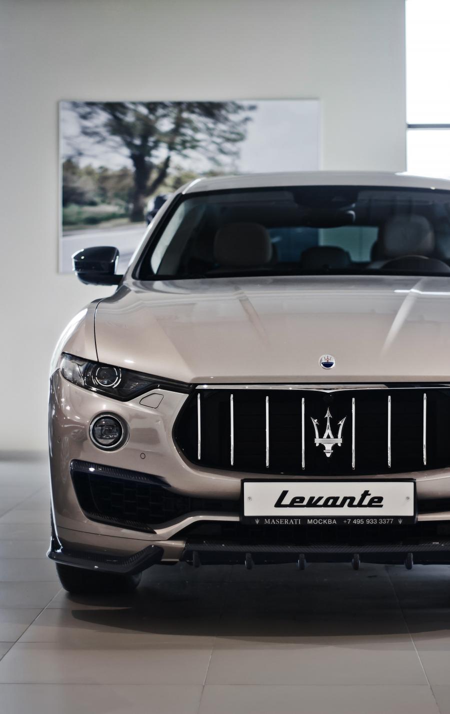 Детали экстерьера Maserati Levante in White by Larte Design 2017 года  (фото 5 из 6)